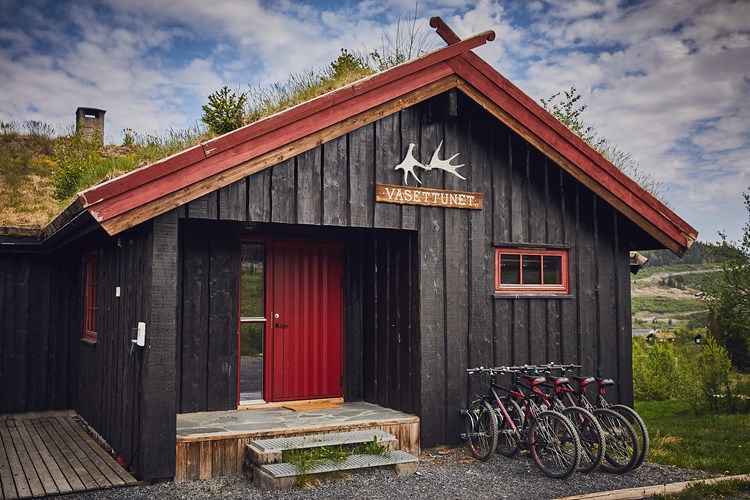 Foto: Christine Stokkebryn. Vasettunet. Hytte til utleie på Vaset i Valdres. Leie stor hytte på fjellet.