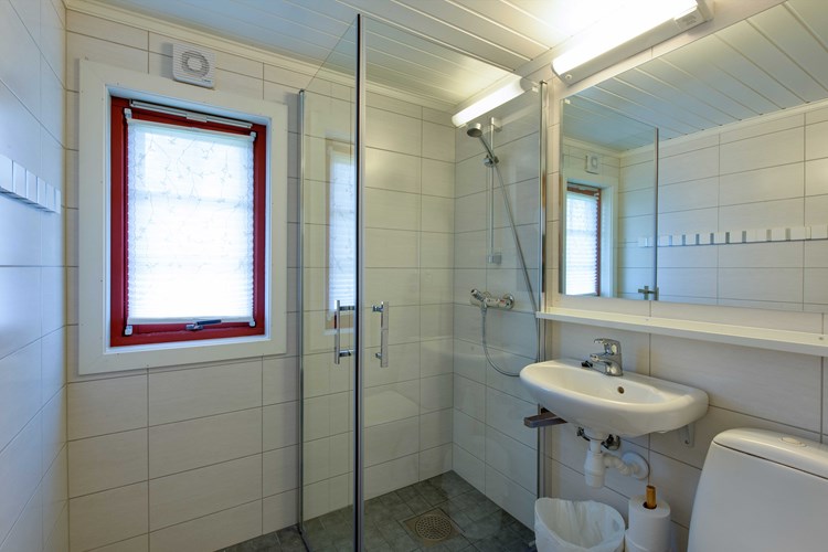 Bendikstogo. Hytte til utleie på Vaset i Valdres. Bad.