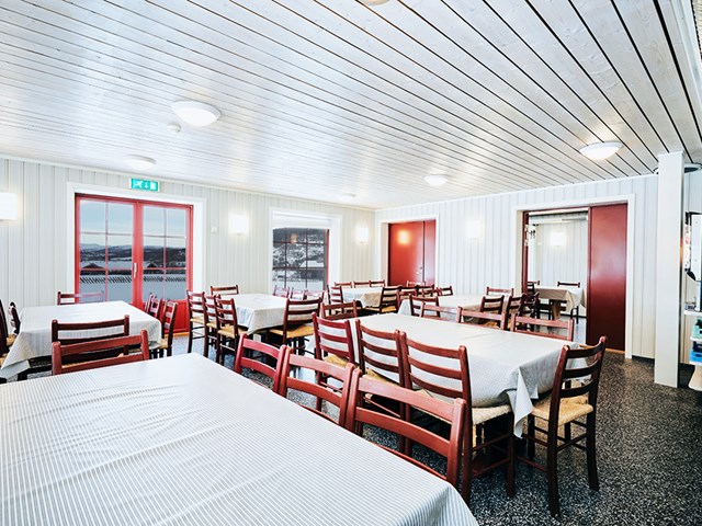 Spisesalen i hovedhuset. Foto: Christine Stokkebryn